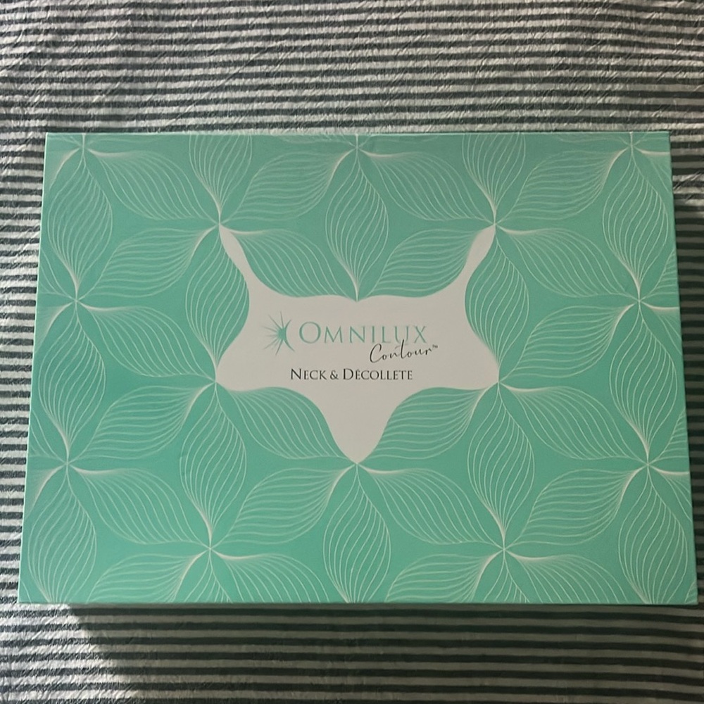 Omnilux Contour Neck & Décolleté